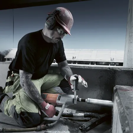 Husqvarna DM 230